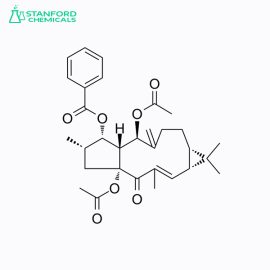 5,15-Diacetyl-3-benzoyllathyrol