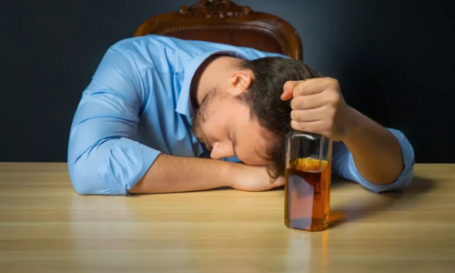 How Can Dihydromyricetin Help People Release a Hangover?